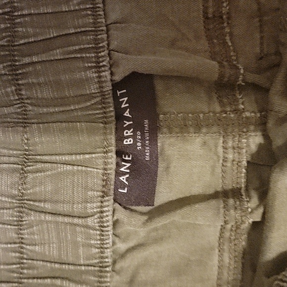 Lane Bryant size 2x 18/20 drawstring capri pants - Picture 2 of 3